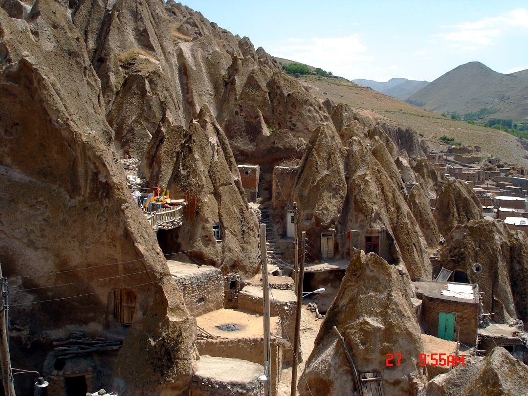 کندوان؛ خانه‌های کندویی در دل سنگ