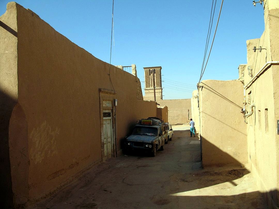 کاشی و خشت